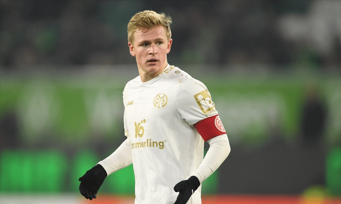 爱游戏大厅-包含沃尔夫斯堡主教练赞许球员表现，信心满满的词条