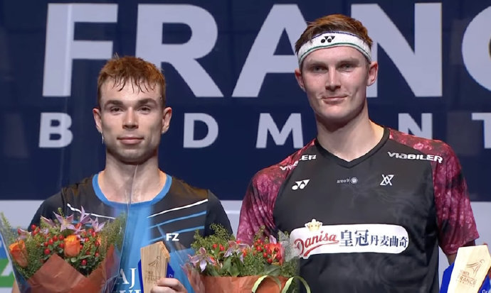 爱游戏体育-法国队碾压日本队，安赛龙关键制胜